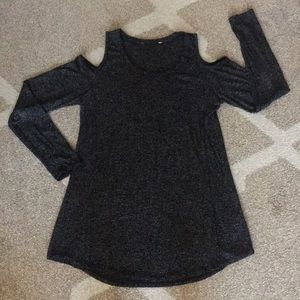 Evereve cold shoulder top